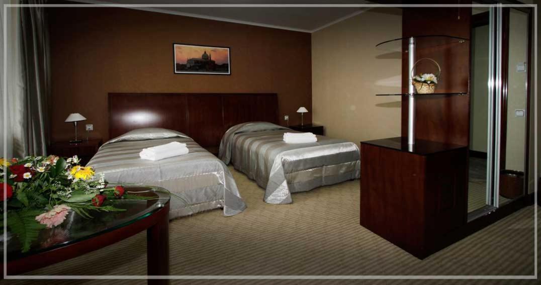 Voyage Hotel Almaty Zimmer foto