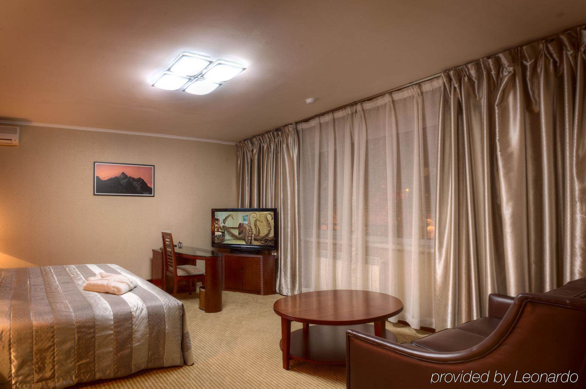 Voyage Hotel Almaty Zimmer foto