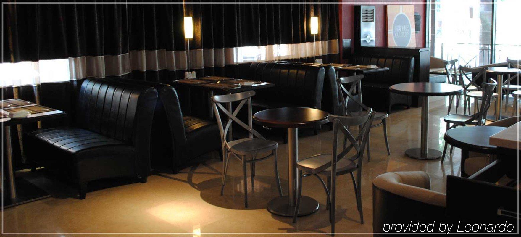 Voyage Hotel Almaty Restaurant foto